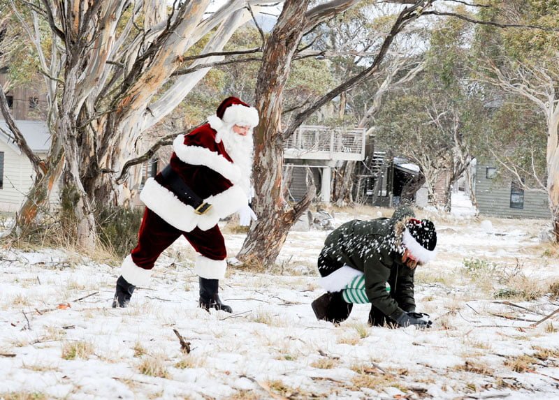 The Real Elf and The Real Santa snowplay